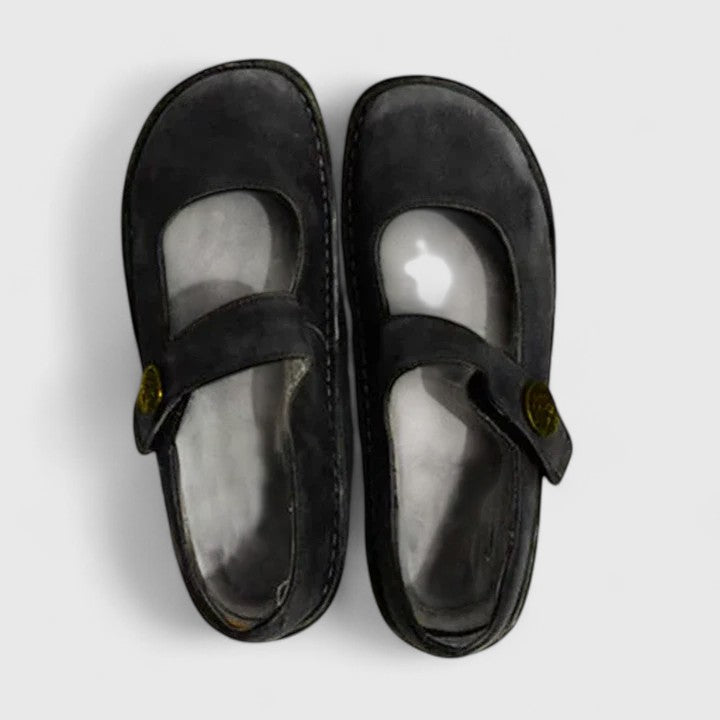 Comfortable Leather Mary Jane Flats for Women with Round Toe Buckle Strap Stitched Sole Casual Style