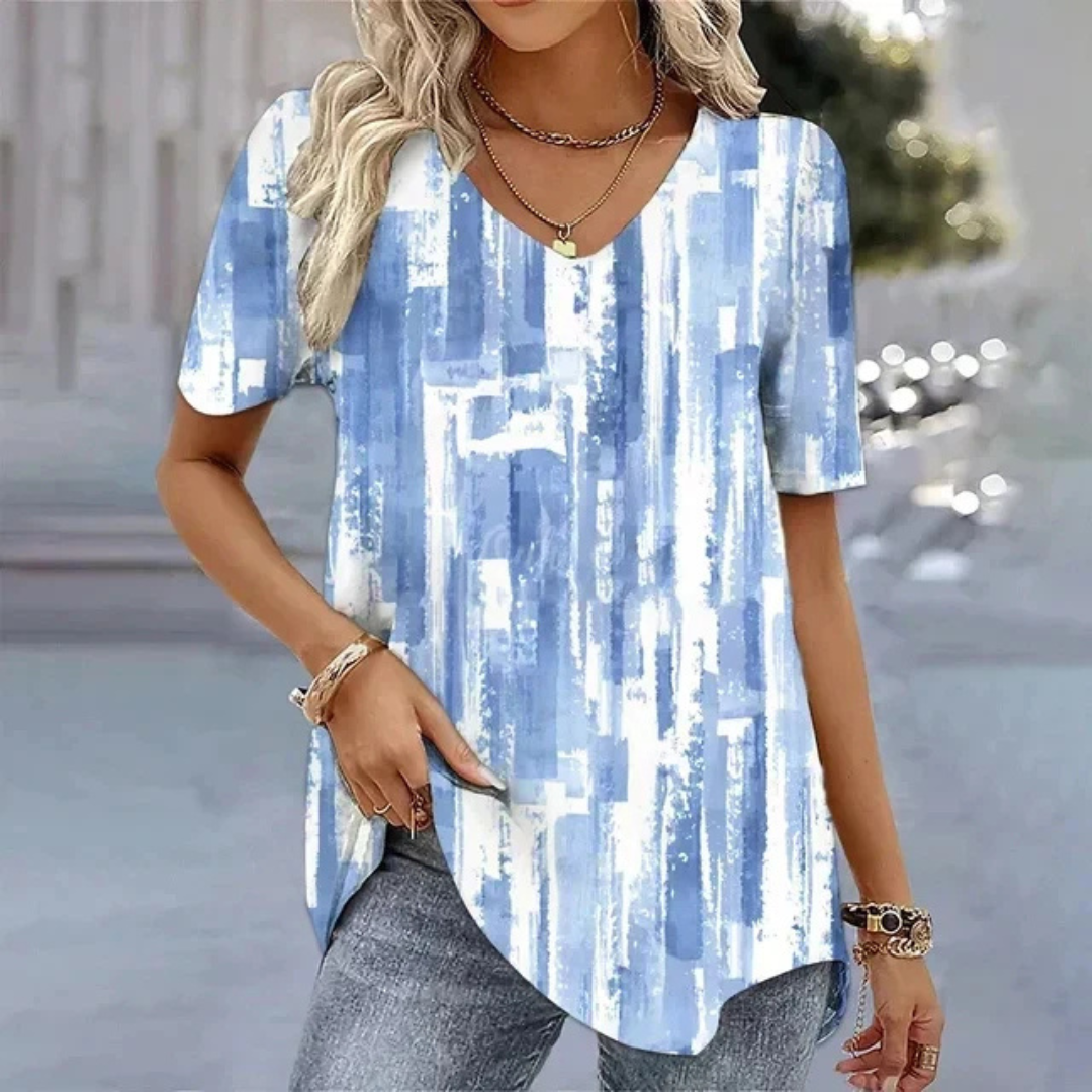 Effortless Floral Tunic Top for Women with V Neck Short Sleeve Curved Hem Relaxed Casual Style