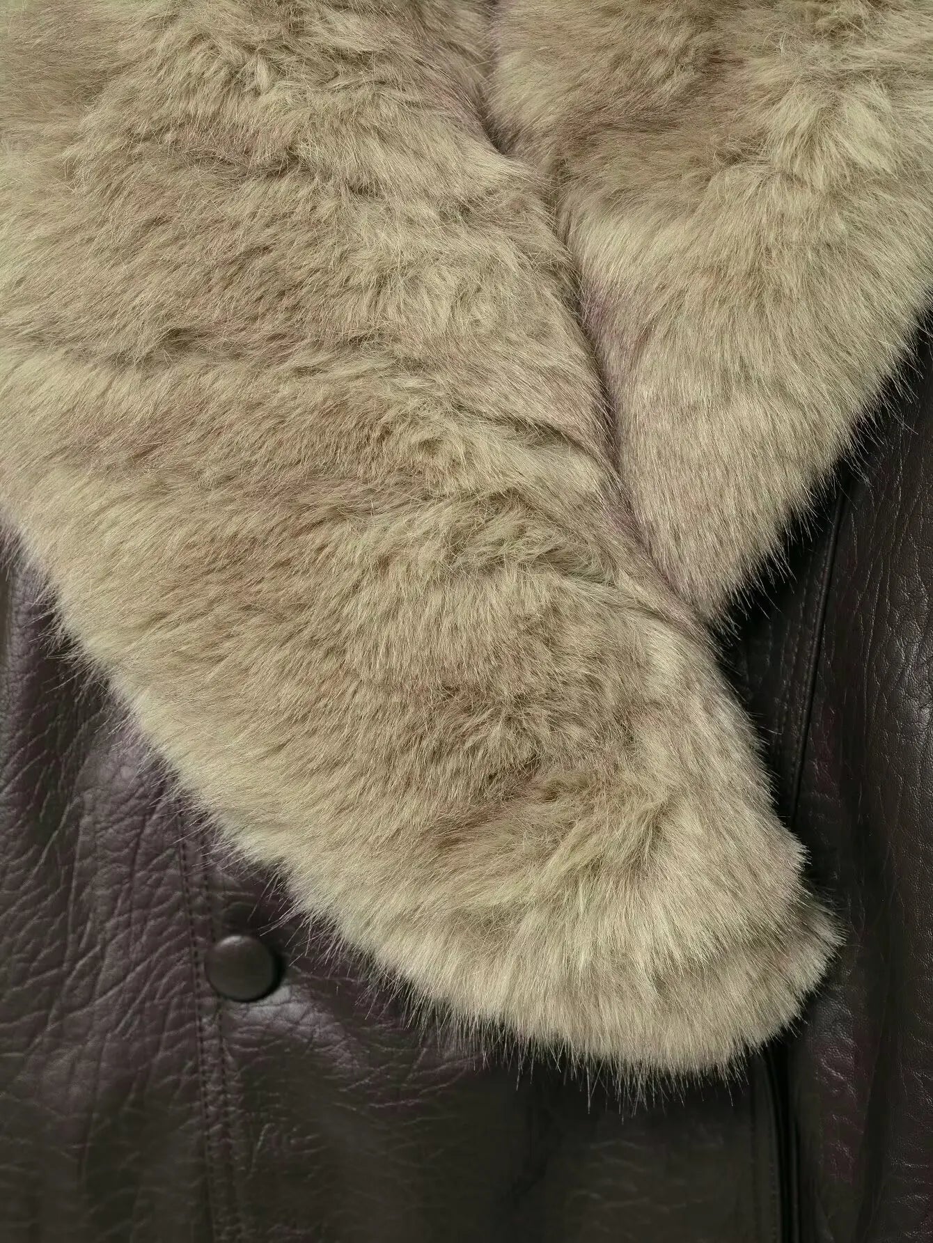Elegant Faux Fur Collar Leather Jacket for Women with Long Sleeve Oversized Snap Button Bomber Style