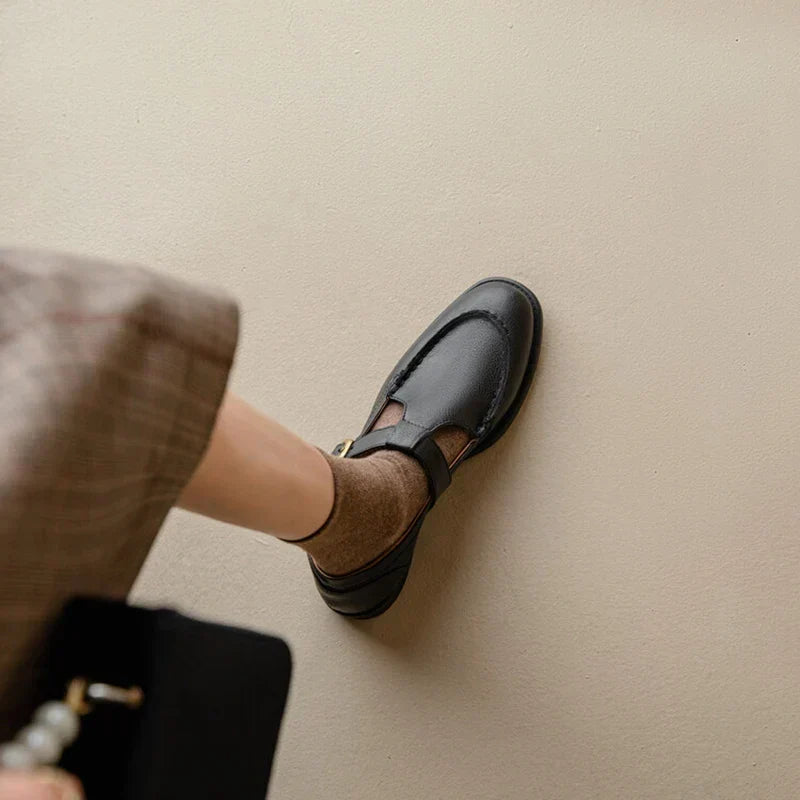 Elegant Leather Mary Jane Flats for Women with T Strap Buckle Round Toe Vintage Style