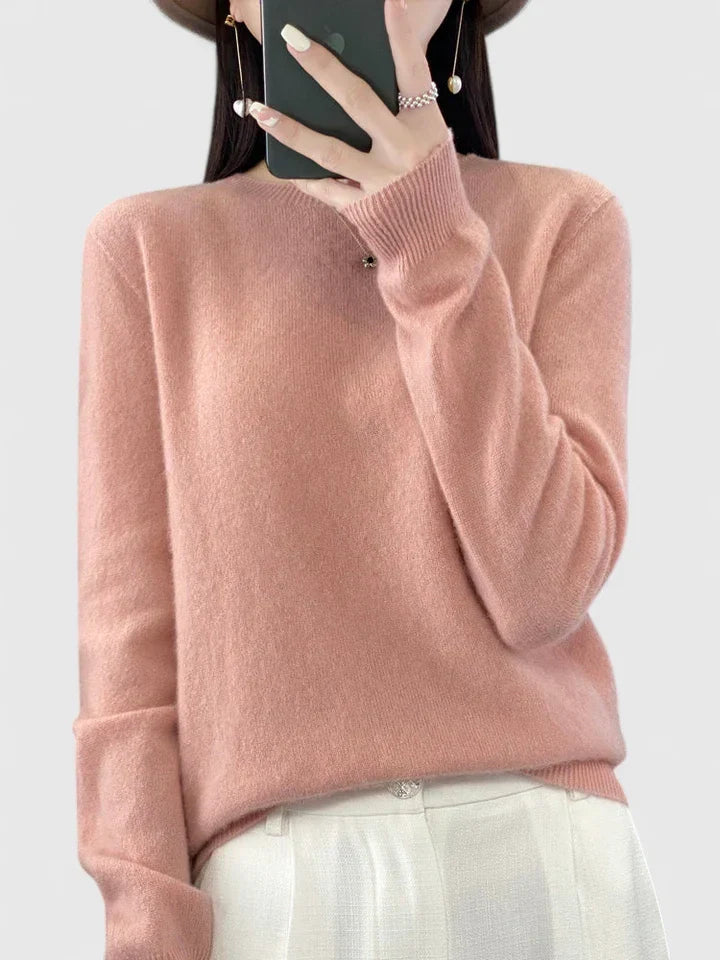 Comfortable Knit Sweater for Women with Round Neck Long Sleeve Relaxed Oversized Style